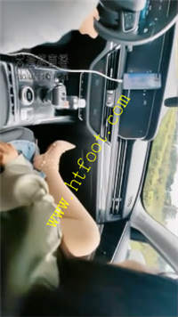 rjqnx1pchr4.jpg