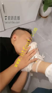 ay5zyahsdjc.jpg