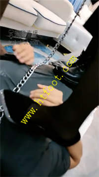 r4rtuat5hit.jpg