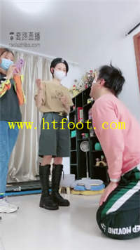 ne51fhff5p3.jpg
