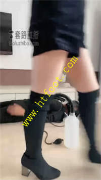 e0r0jyrlwcl.jpg