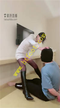 1jguxnyzfkr.jpg