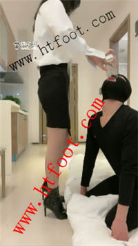 lrcc10xjx3c.jpg