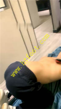 4w5o54qtax2.jpg