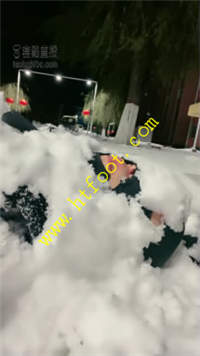 q40jiyowcys.jpg