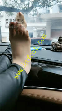 azimmm3rqfk.jpg