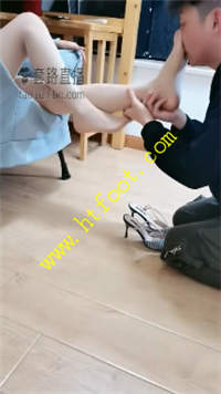 b2tskvmlevl.jpg