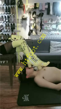 lphqvnklbw5.jpg