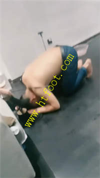 uxjyfnzbsio.jpg