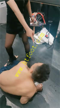 vacgo4v1jly.jpg