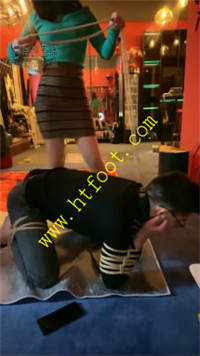 mvxmcqlogp5.jpg