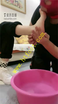 lxt24gy2em2.jpg