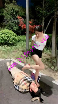 f5ousglpkxg.jpg