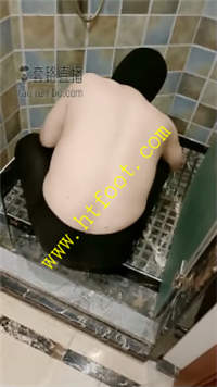 khj05bcmn1l.jpg