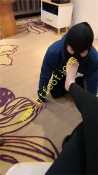 0i0tifqm2ko.jpg