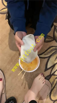 xgjo15ldb2e.jpg