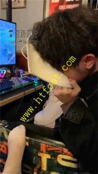 m3uq2wym2e1.jpg