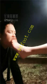 exug4txxqut.jpg