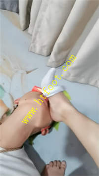 1iukeaptb5u.jpg
