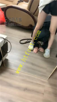 hrs45gsm2lq.jpg