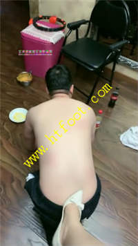 zwhv02zyf0y.jpg