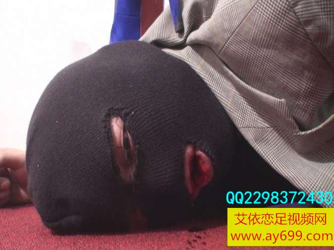 yufe2adapo4.jpg