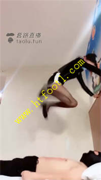 mhot1urr1by.jpg