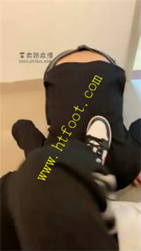 phkhfy15stm.jpg