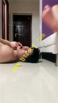 03a0tsdek3t.jpg