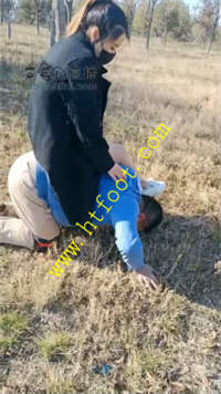 tob5ckkp415.jpg