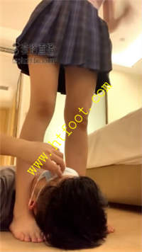 cag1cyr3hw4.jpg