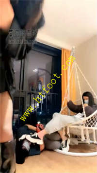 yz0eo4kajk2.jpg