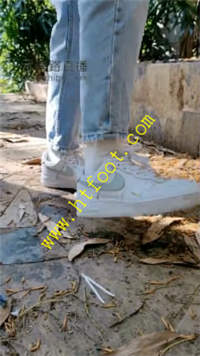 qjq2ahssljm.jpg