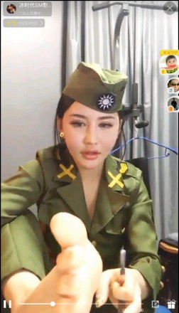 e11t1baazcs.jpg
