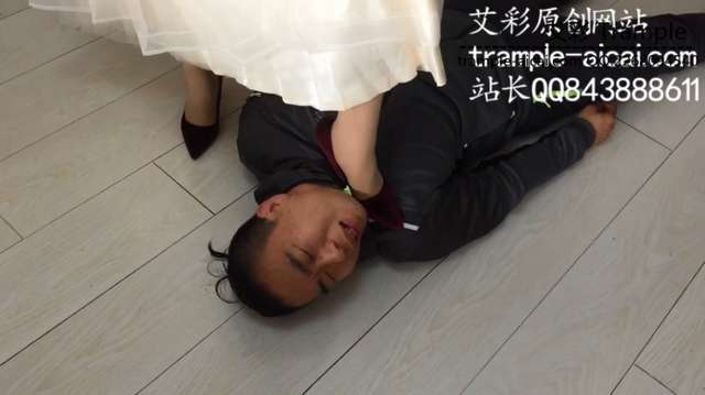 n421eex4iv1.jpg