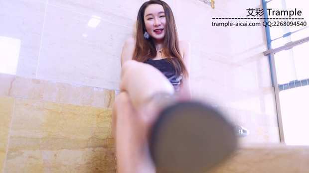 r1uvndb45pm.jpg