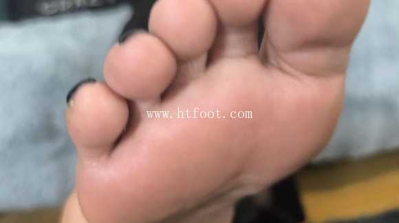 aje3a1rxd35.jpg