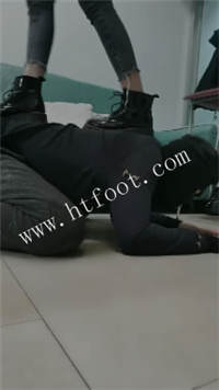 nhj22ofcfoa.jpg