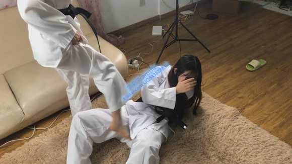 rmwnwhf1g23.jpg