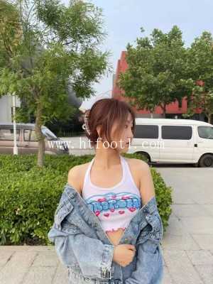 qxdl4lnsph4.jpg