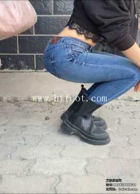 1yf25bg3fot.jpg