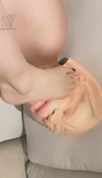 cecdnkk20oq.jpg