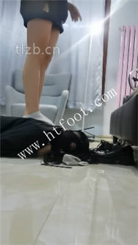 fhnf1zdcwy1.jpg