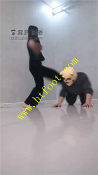 wwub0fjspsx.jpg