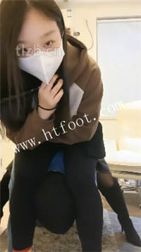 544ily5hm00.jpg