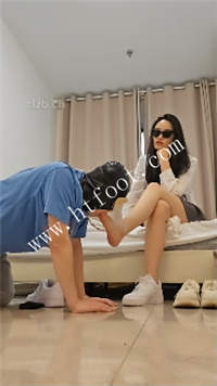 5w0suwioi42.jpg