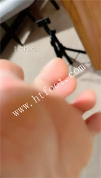 4bohq33exbw.jpg