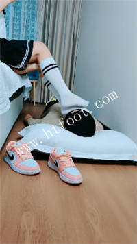 t032iexiovg.jpg