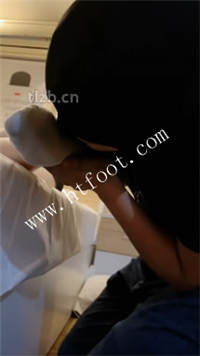 eb1avuaoabo.jpg
