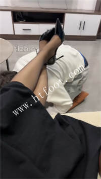 qtqxsqt33ks.jpg